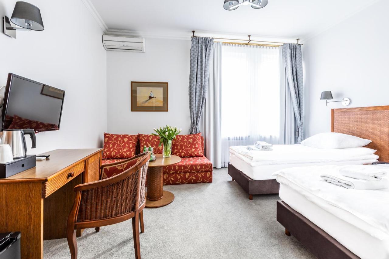 Hotel Pod Zlota Roza Kielce Exterior foto