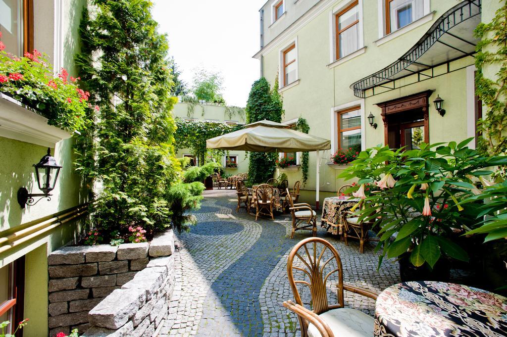 Hotel Pod Zlota Roza Kielce Exterior foto
